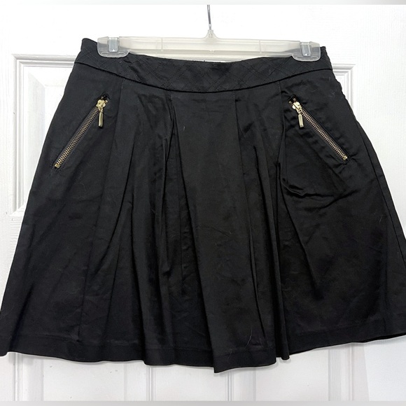 Dynamite Black Pleated Skirt (size S) - Picture 1 of 3